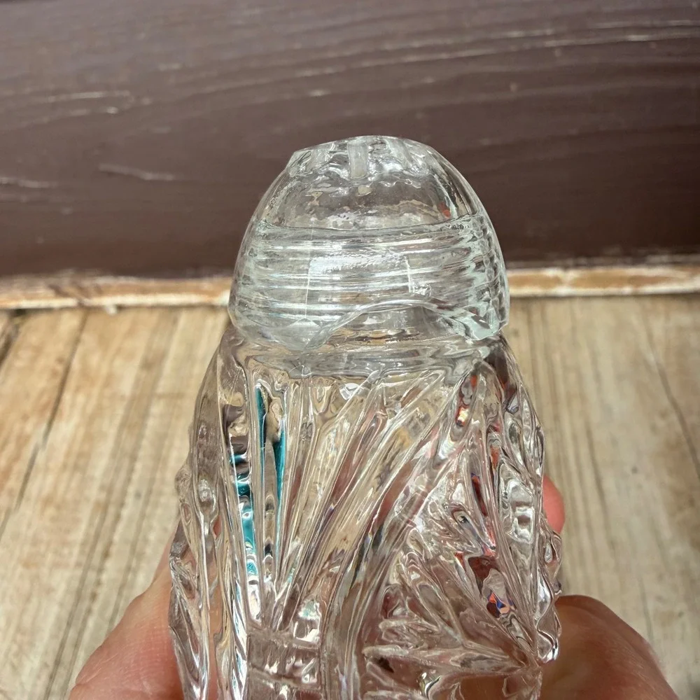 Vintage Salt and Pepper Shakers Clear Cut Glass Pinwheel Starburst Pattern